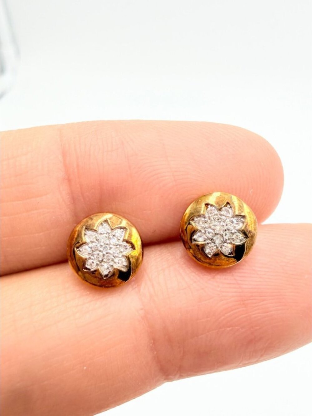 Gold-Tone Crystal Flower Stud Earrings Stamped 925 China